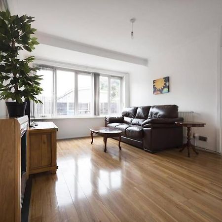 Entire 3 Bedroom House Near City Centre + Free Parking Manchester Exterior photo